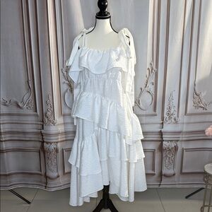 GOEN .J  White Ruffled Tiered Tie Spaghetti Straps